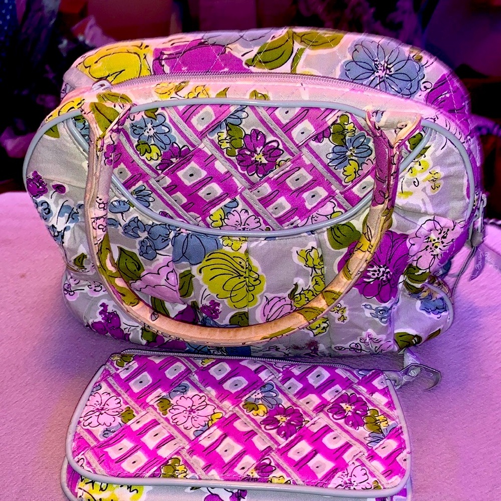 Vera Bradley multicolored purse in good condition never washed